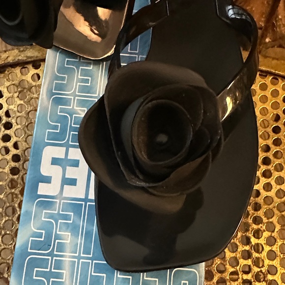 Jeffrey Campbell Black Floral Jelly Sandals - Picture 2 of 5